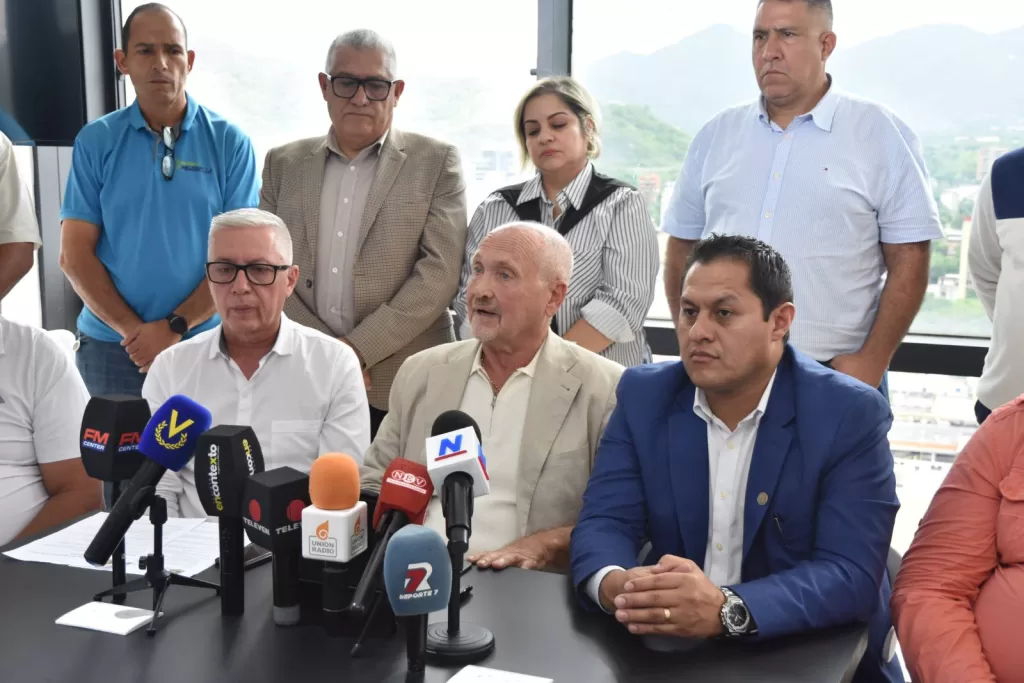Reactivan Consejo Nacional del Transporte de Carga de Venezuela ante graves problemas del sector